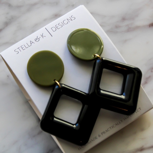 Handmade Earrings - Bubble Square Resin Earrings - Black - Olive Disc Post- NEW - Picture 2 of 4